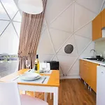 Kompleks wypoczynkowy Eslanzarote Eco Dome Experience *